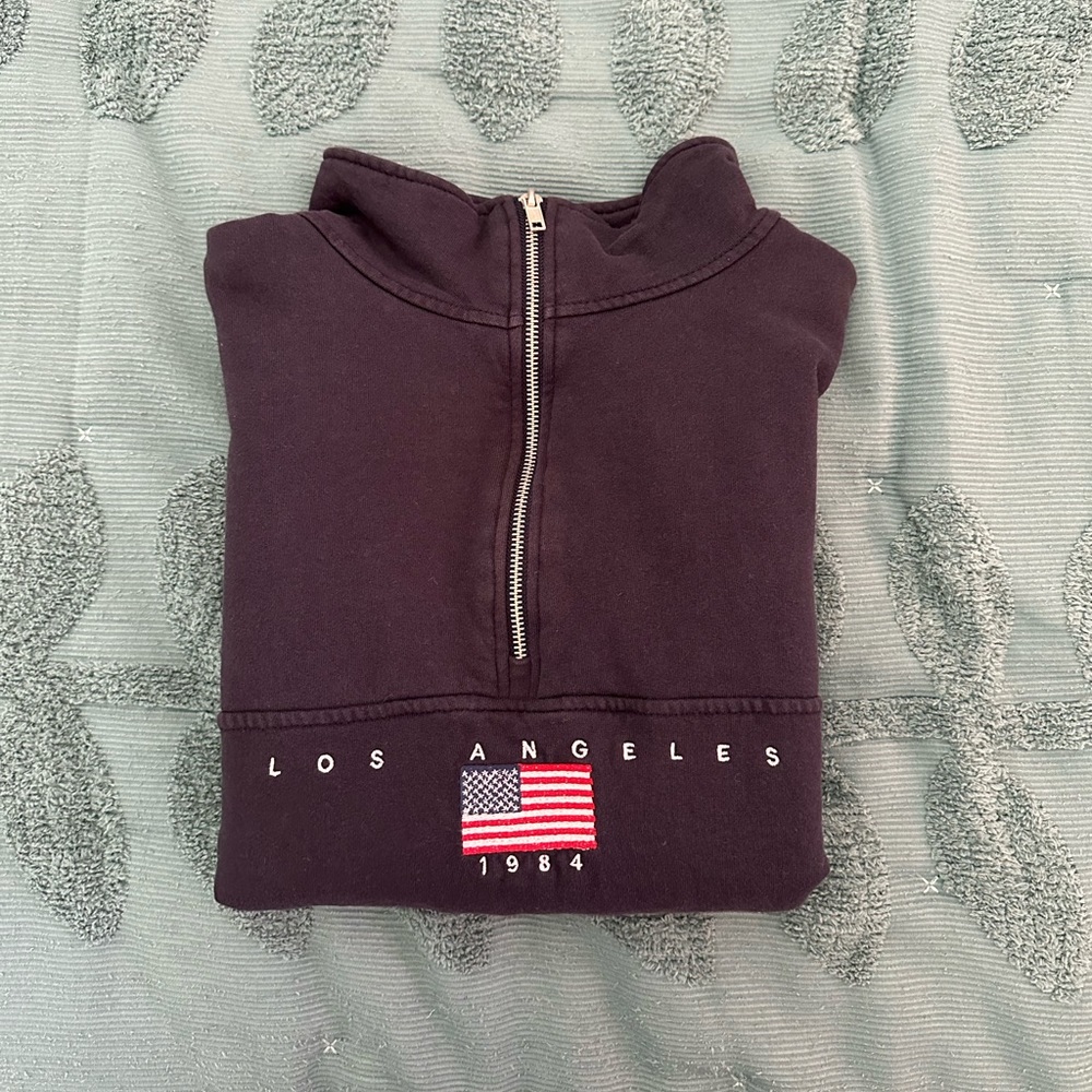 Brandy Melville Los Angeles Quarter zip in Navy blue